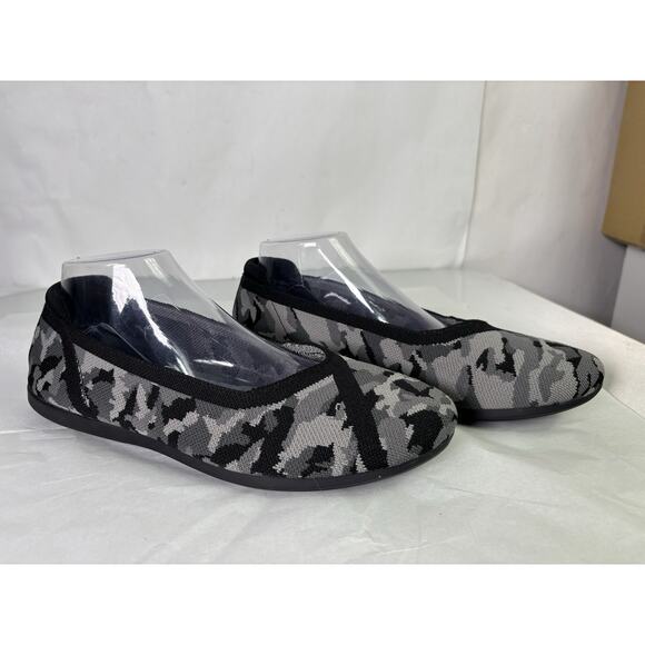 Clarks Cloudsteppers Carly Wish Womens 11 W Black Grey Camo Flats Slip On Ballet - Picture 1 of 10